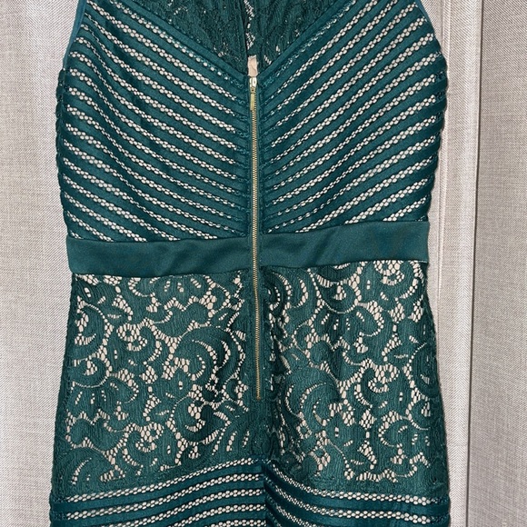 NWOT Gorgeous Green Lace Dress - Picture 5 of 7